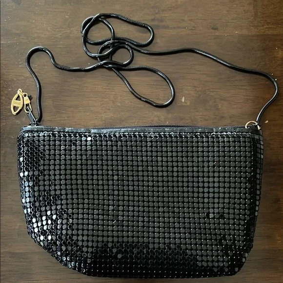 VINTAGE! Black Crescent Clutch with Metallic Mesh - Vintage - Picture 2 of 4